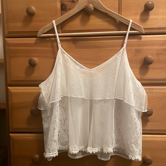 White Top - Picture 2 of 6